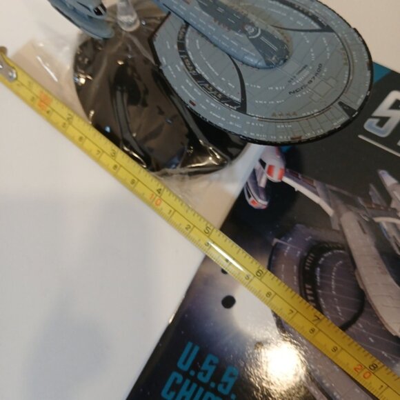 STAR TREK ONLINE COLLECTION: U.S.S. CHIMERA NCC-97400 - ISSUE 02-NEW IN BOX - Picture 5 of 12